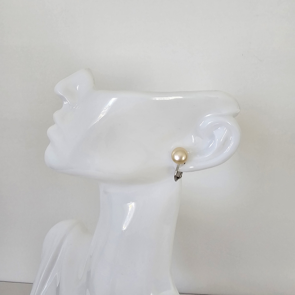 Vintage Mid-Century Pearl Screw-Back Earrings Classic Non-Pierced Bridal Jewelry